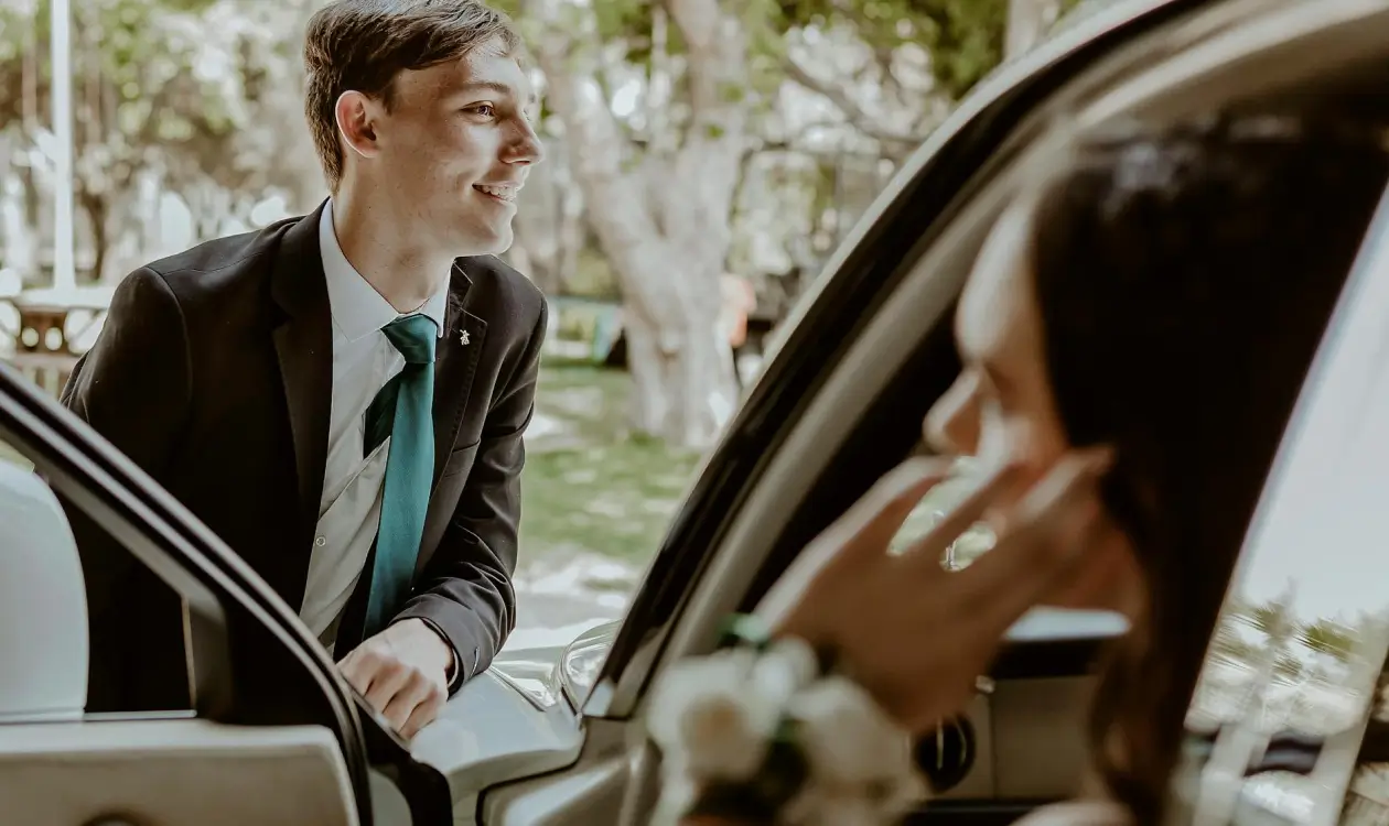 Planning the Perfect Prom Night with the Right Limo Rental